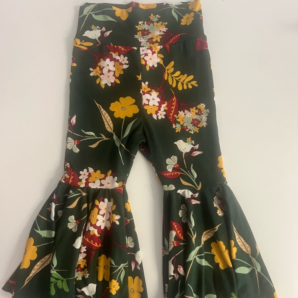 Green and Yellow Floral Leggings with Stretchy Fit